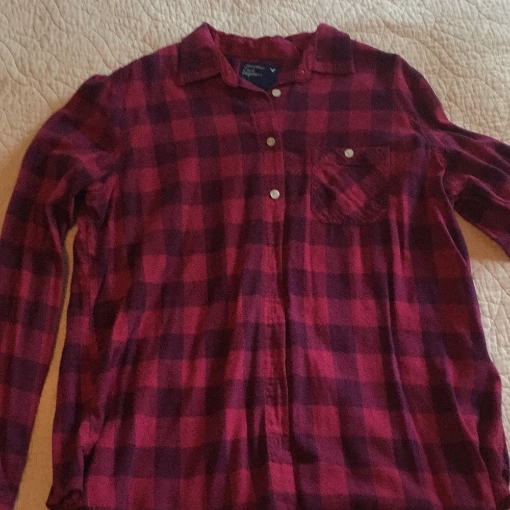 •Size 14 Women's flannel from American Eagle
